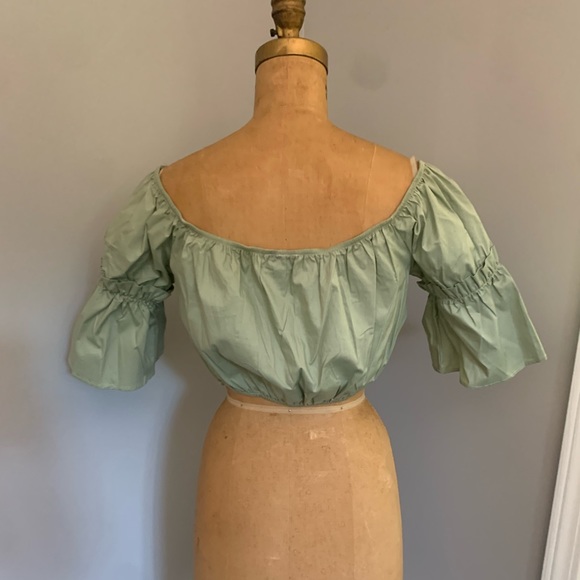 NWOT Crop top. - Picture 2 of 4